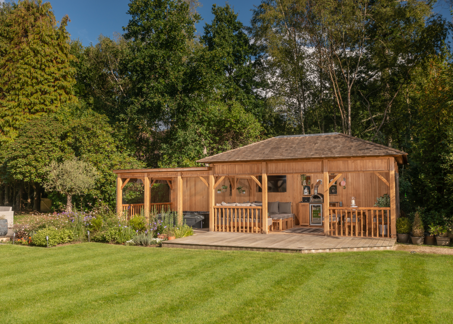 Bespoke garden room designs with high utility
