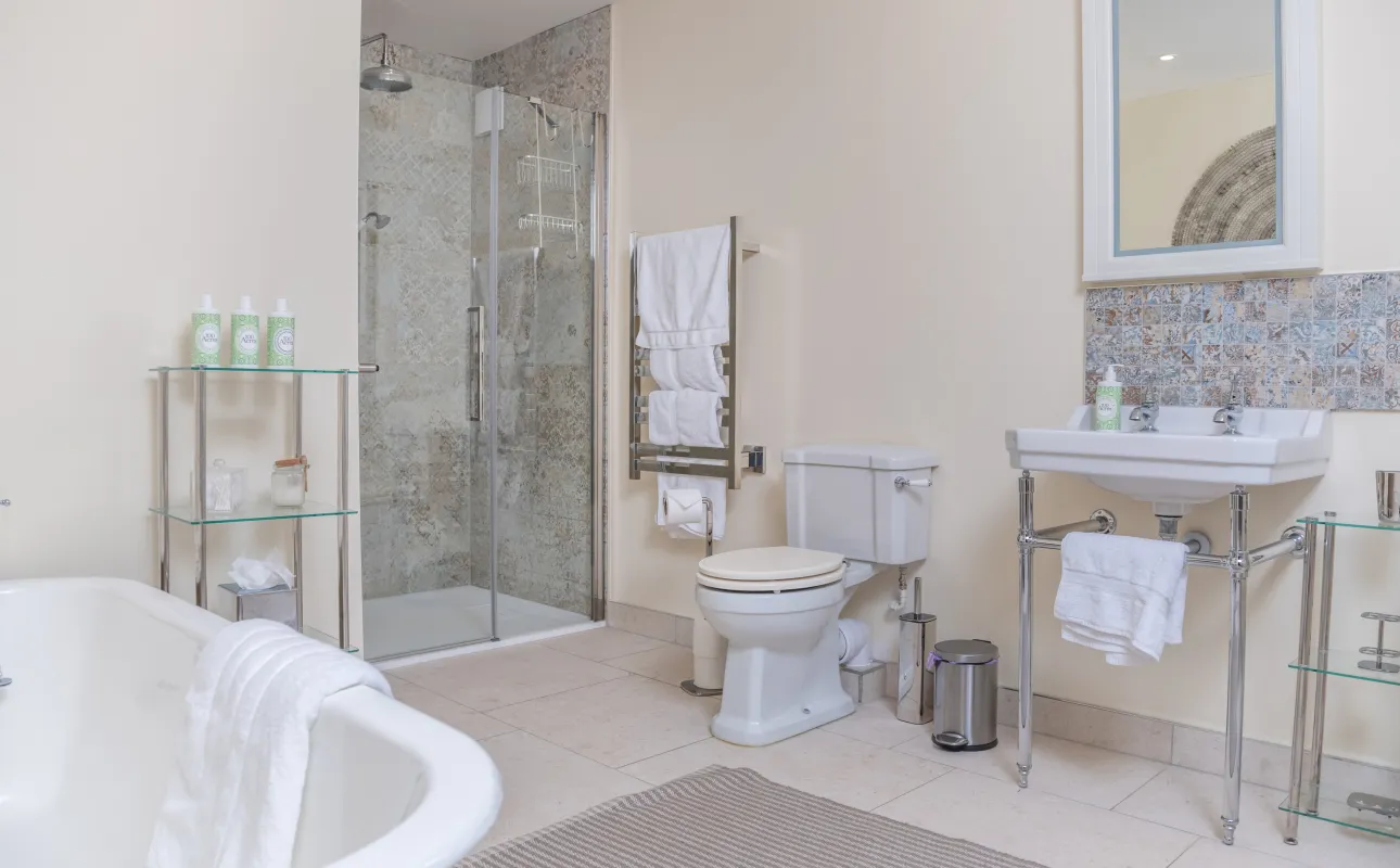 Shower Rooms & Kitchen Areas